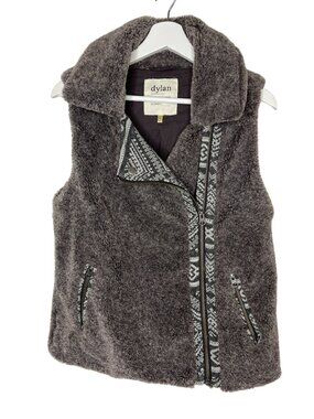 Dylan Women’s Faux Fur Sherpa Vest Small Gray Zip Front Cozy Fall Layer